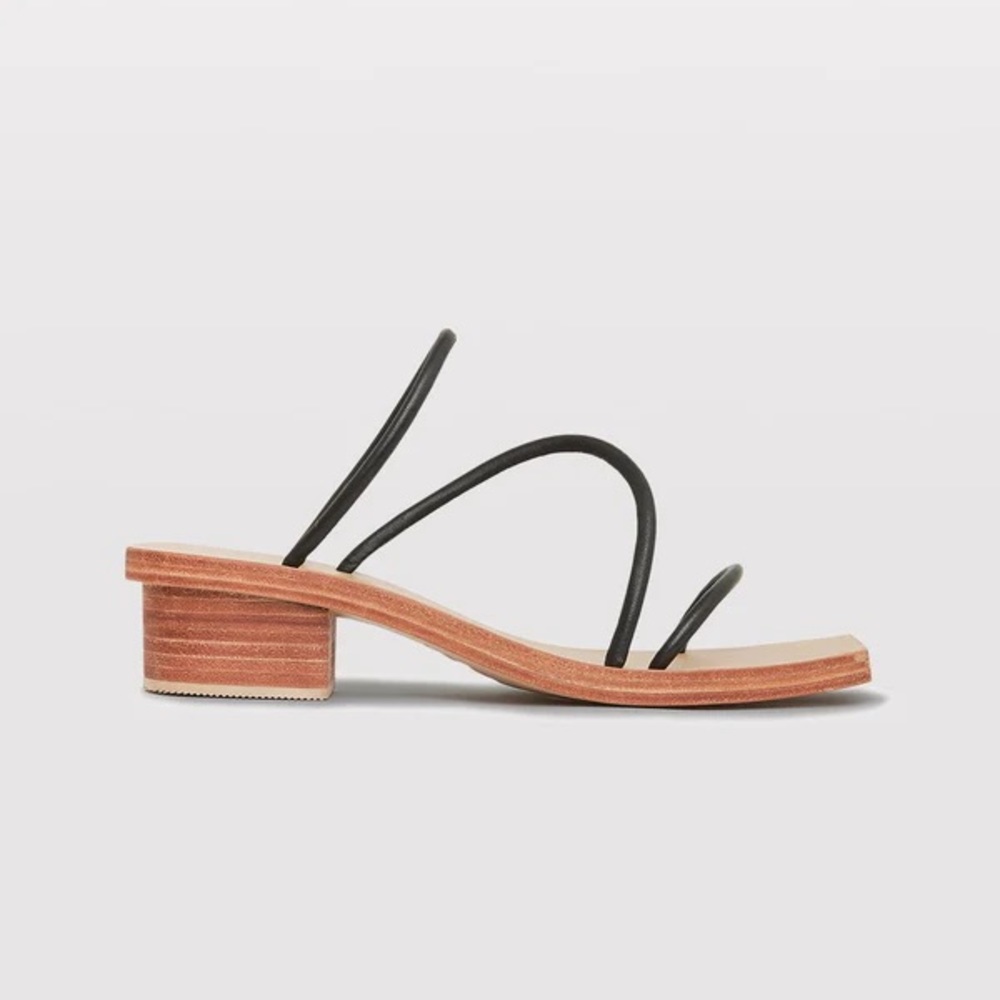 St. Agni Nikki Sandal Size 37 / 7 Black